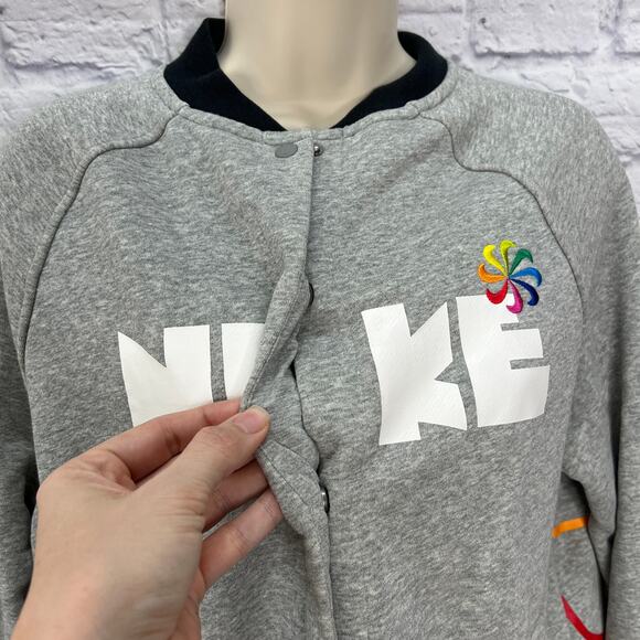 Nike Womens Swoosh Pinwheel Button Down Jacket Size S Gray CK0435 Sweatshirt - Picture 4 of 6